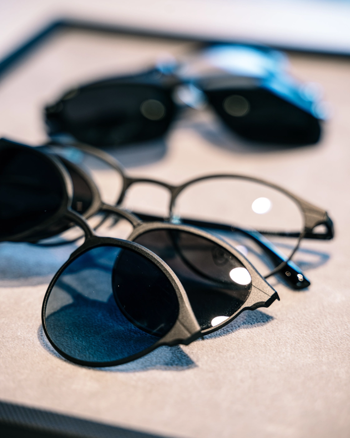 2m-ottica2m-verticale-01